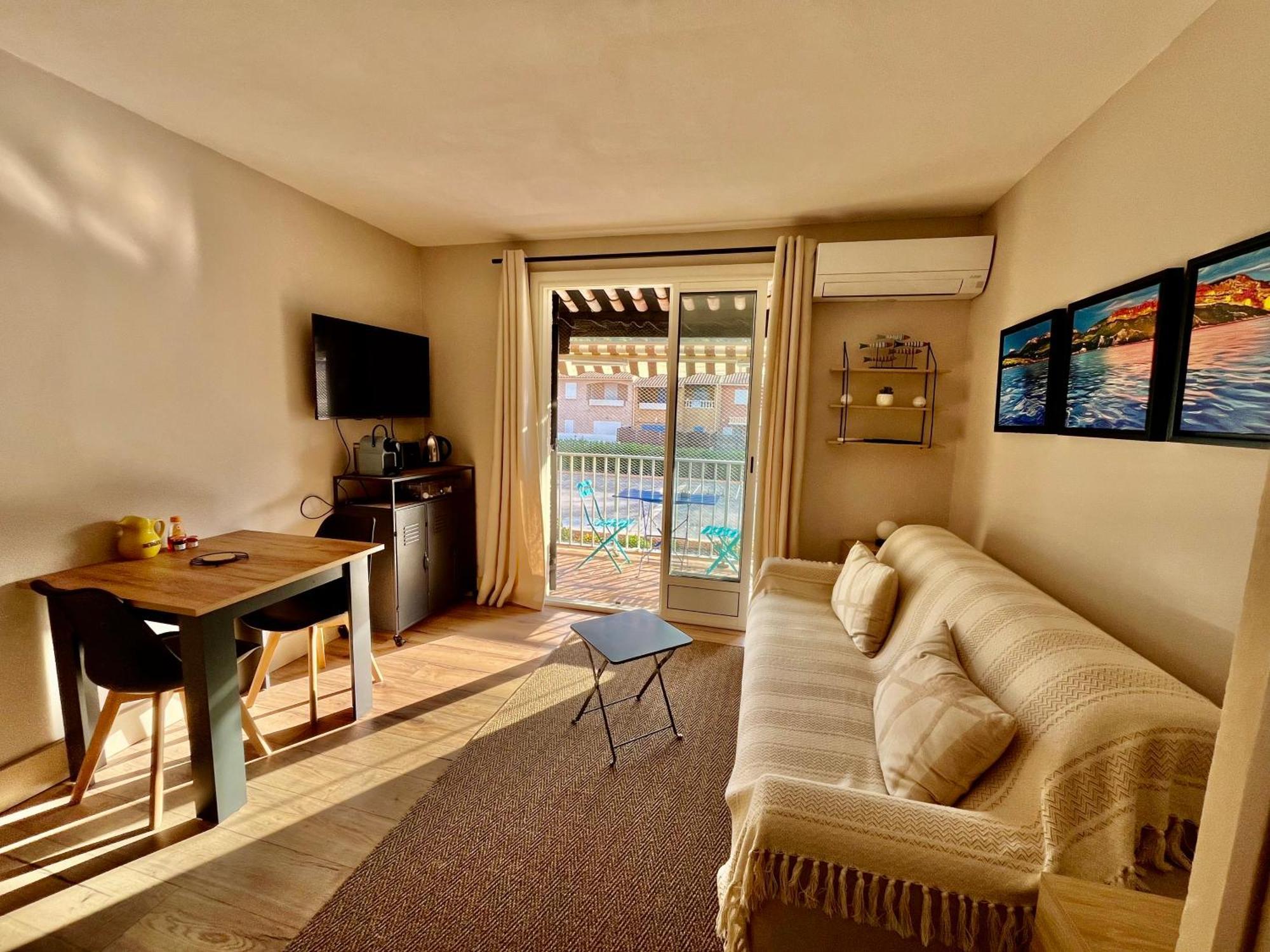 Studio Cosy En Bord De Mer Saint-Cyr-sur-Mer Exteriör bild